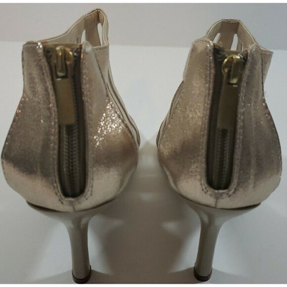 Dyeables ~Woman Size 11 B~ Silver/Gold Heeled Sandal NEW. - Picture 9 of 12